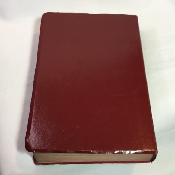 Holy Bible, New King James Version Nelson Regency Ed Christ in Red 412MR - Picture 2 of 13